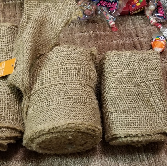 Burlap - Picture 4 of 5